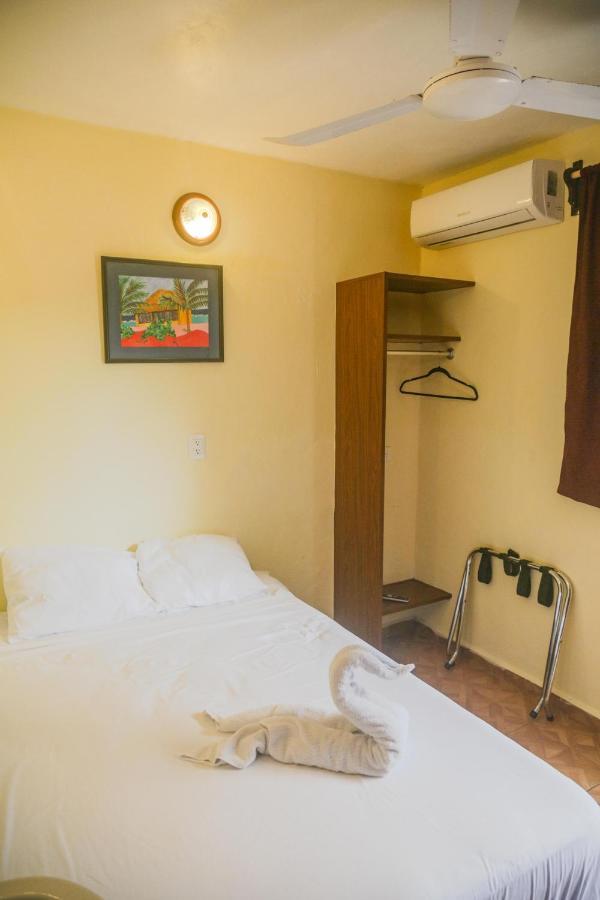 Navieros Rooms Bacalar Exterior foto
